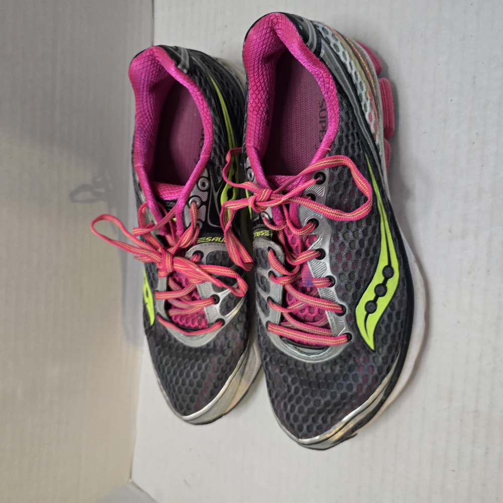 Saucony Pink and‎ Gray Athletic Shoes Performance Mesh